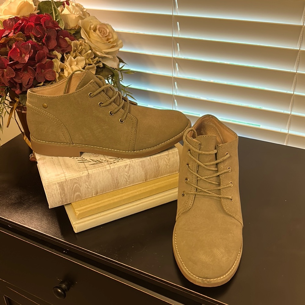 Seven Dials Suede Loafers